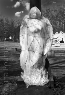 Paketoitu enkeli, Budapest 2017.