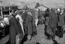 Parikkalan syysmarkkinat raviradalla, 1980.