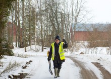 Työpäivä päättyy illan hämärissä.