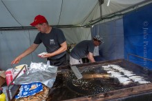 Savolaisia muikkuja tarjosi kuopiolainen kauppias.